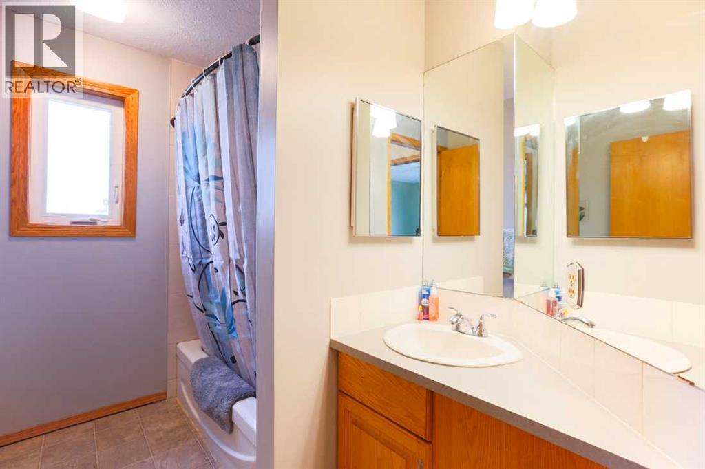 1118 Maple Avenue, Crossfield, Alberta  T0M 0S0 - Photo 22 - A2256547