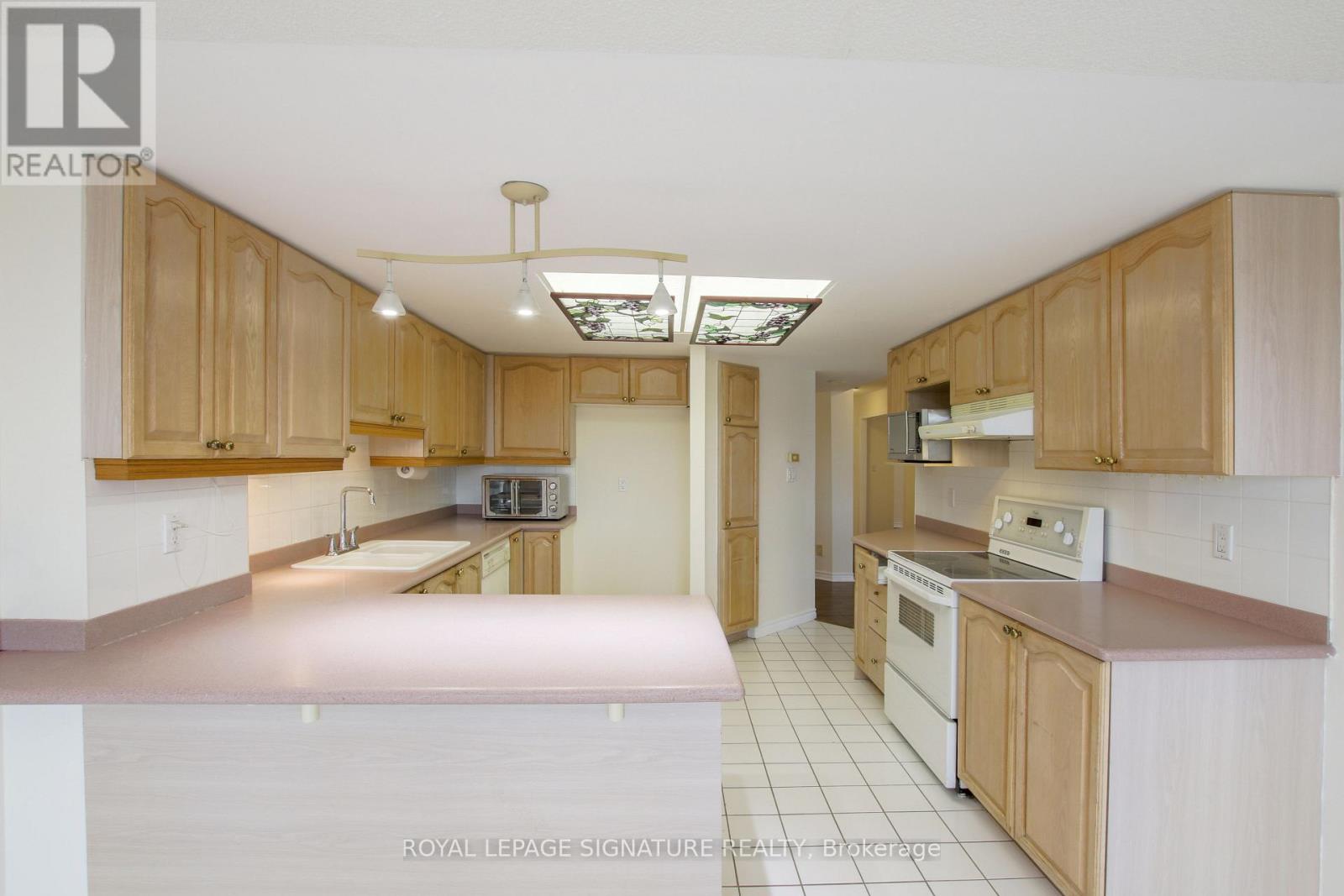402 - 18 Concorde Place, Toronto, Ontario M3C 3T9 - Photo 11 - C12582154