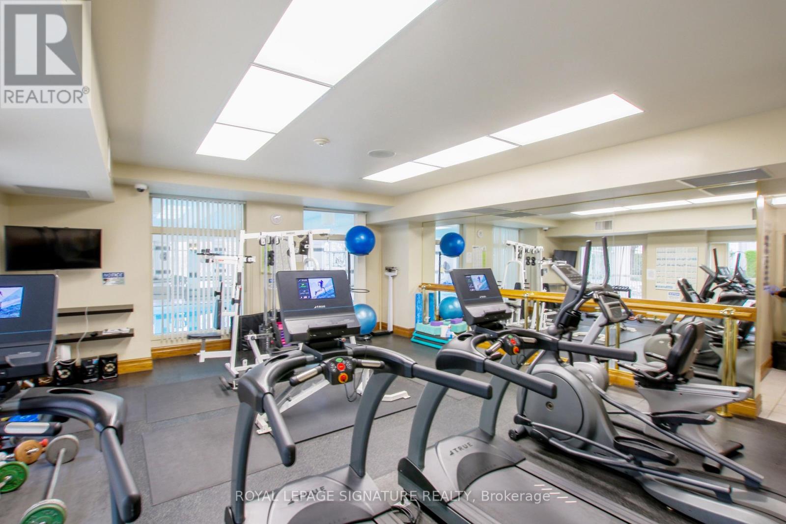 402 - 18 Concorde Place, Toronto, Ontario M3C 3T9 - Photo 32 - C12582154