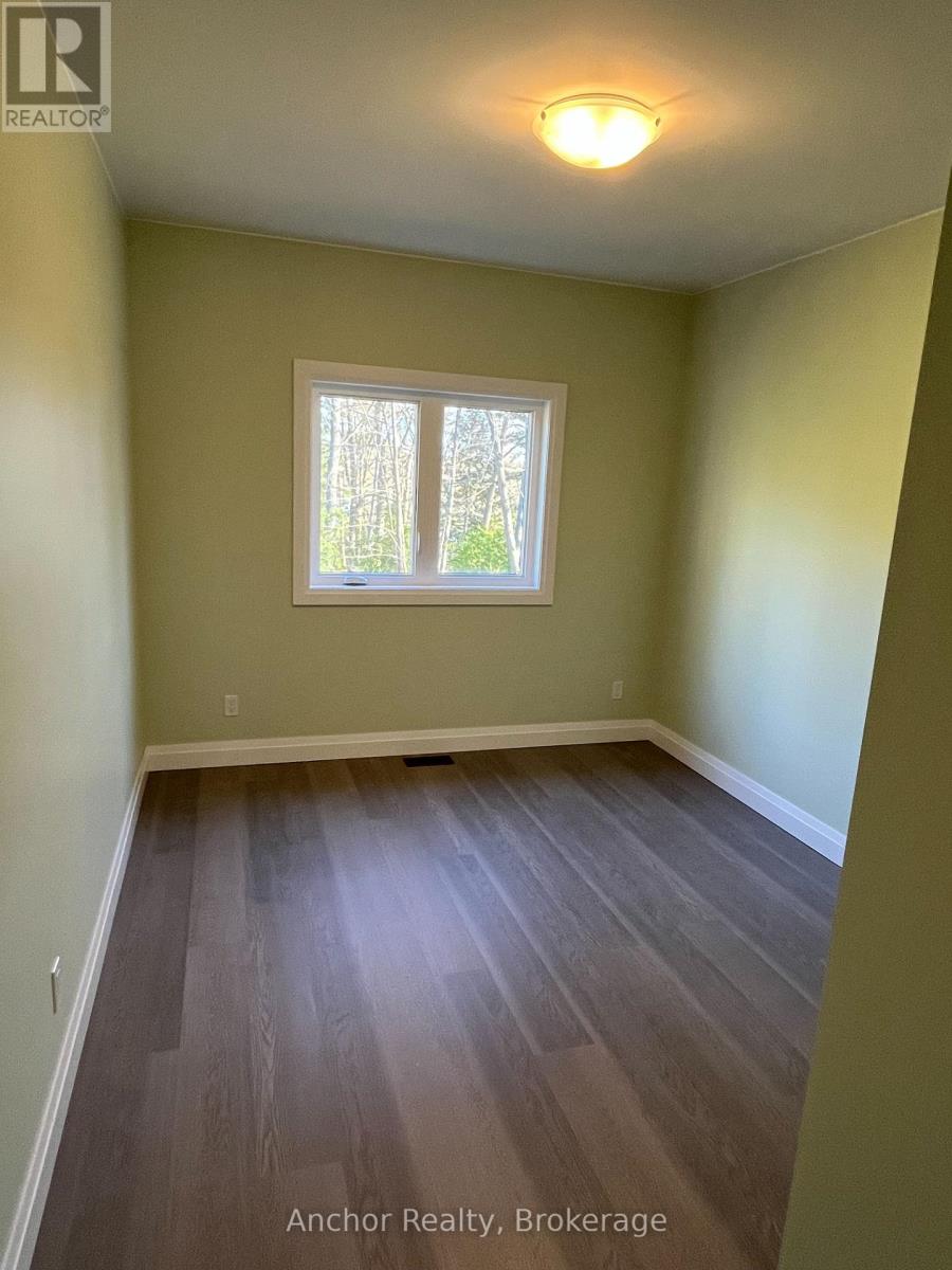 B - 615 Wagner Street, Gravenhurst, Ontario  P1P 1E1 - Photo 15 - X12583972