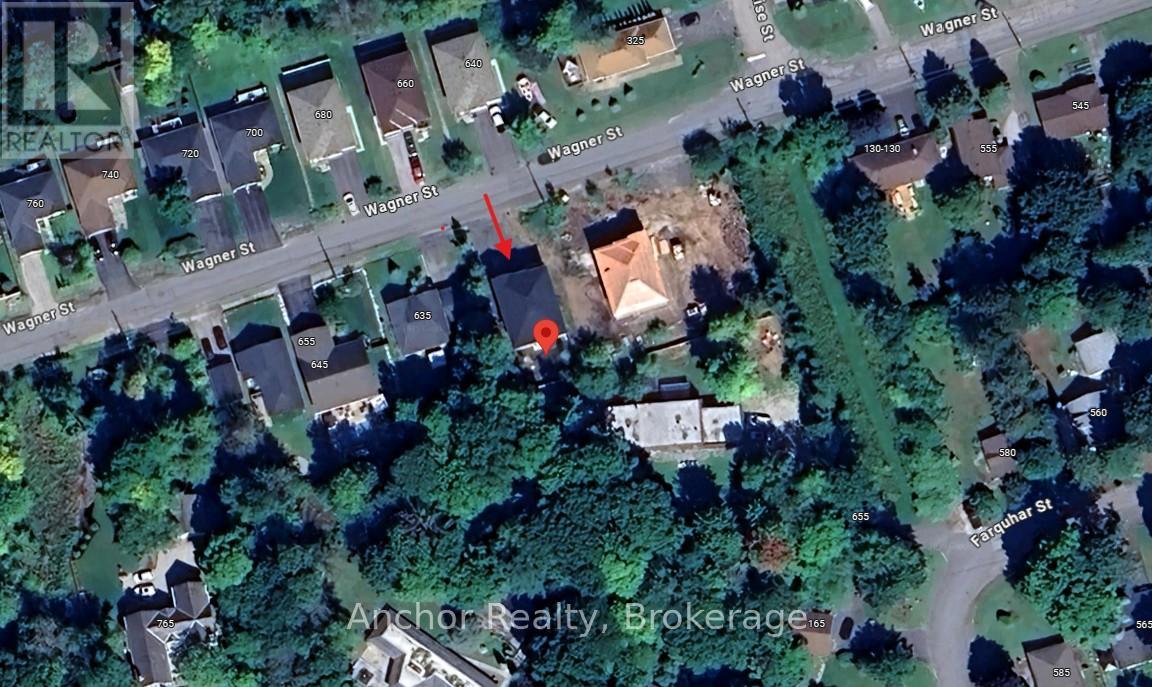 B - 615 Wagner Street, Gravenhurst, Ontario  P1P 1E1 - Photo 2 - X12583972