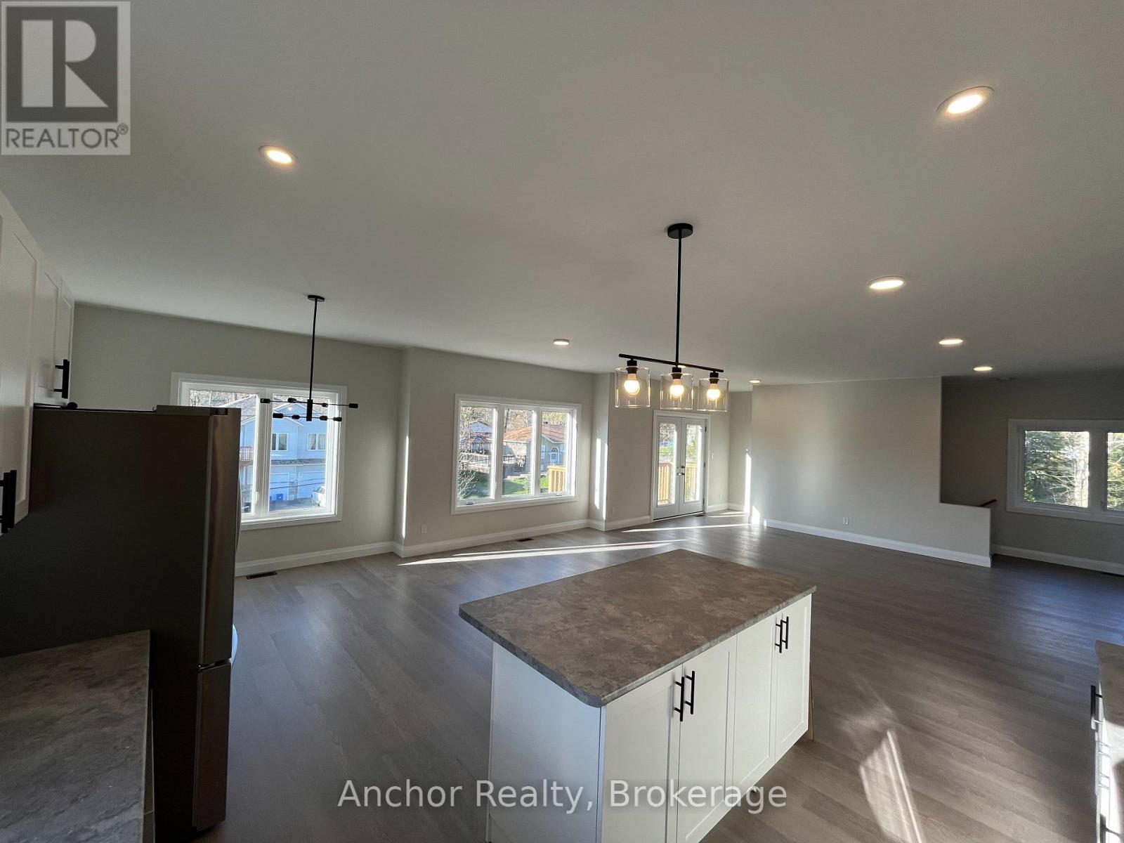 B - 615 Wagner Street, Gravenhurst, Ontario  P1P 1E1 - Photo 8 - X12583972