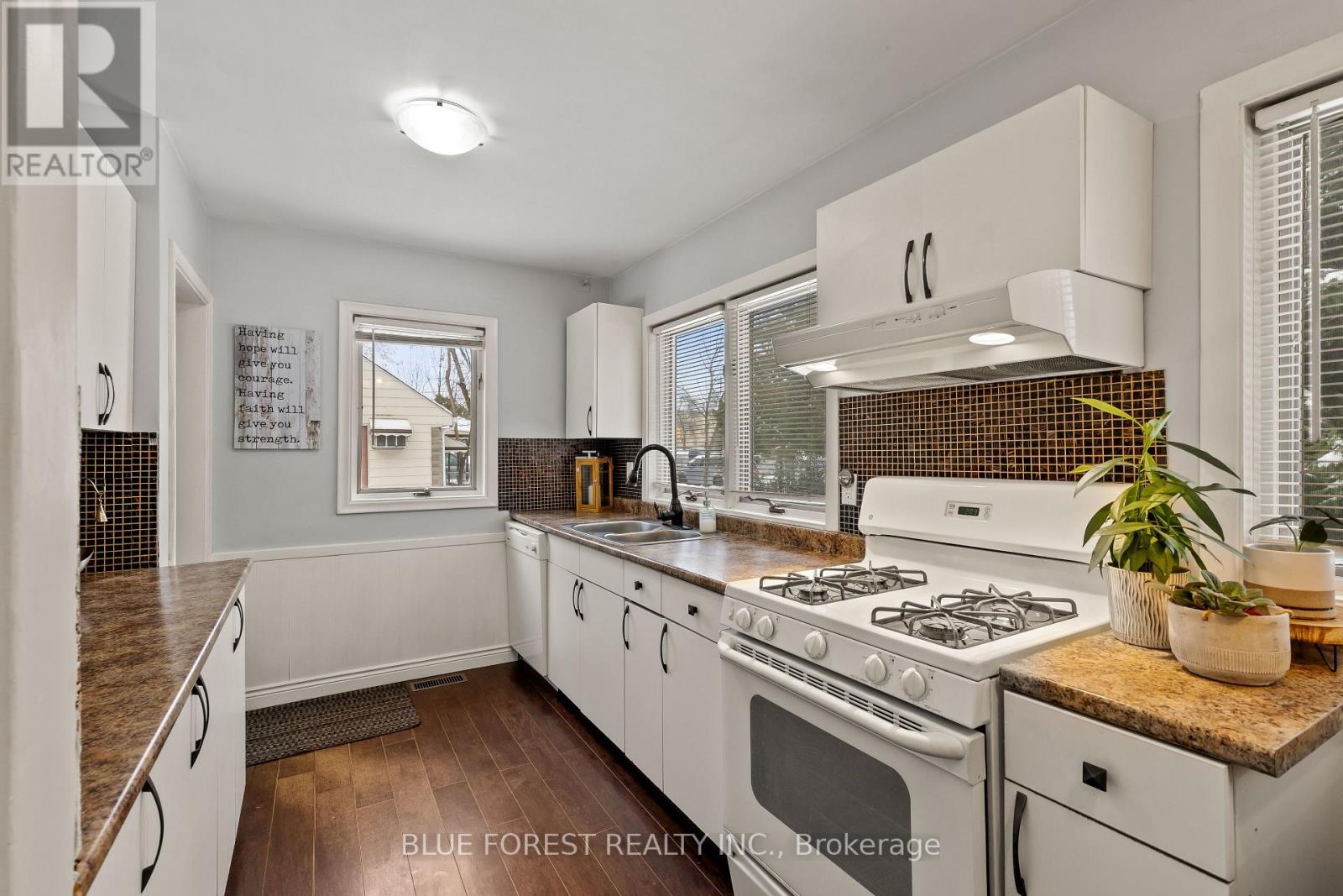 Photo 10 of 38 for 265 Clarke Road