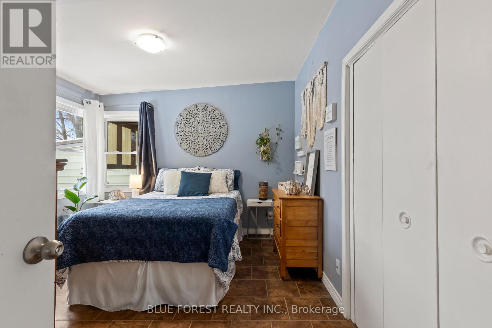 Photo 16 of 38 for 265 Clarke Road