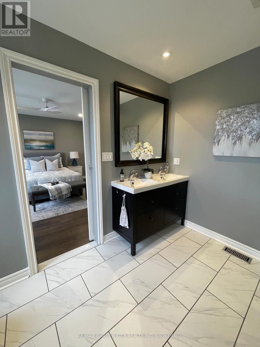 6456 Armelina Crescent, Niagara Falls, Ontario  L2H 0B4 - Photo 14 - X12325150