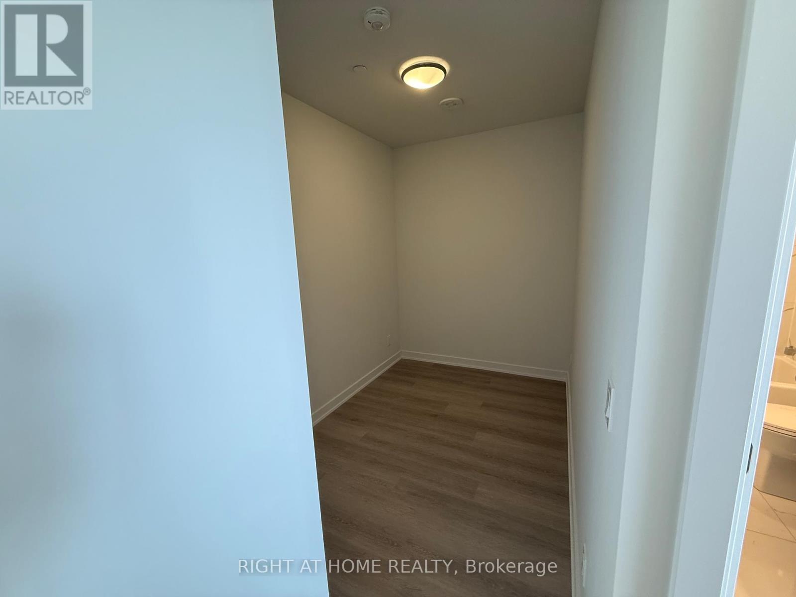 Lph07 - 15 Ellerslie Avenue, Toronto, Ontario M2N 0E7 - Photo 4 - C12583914