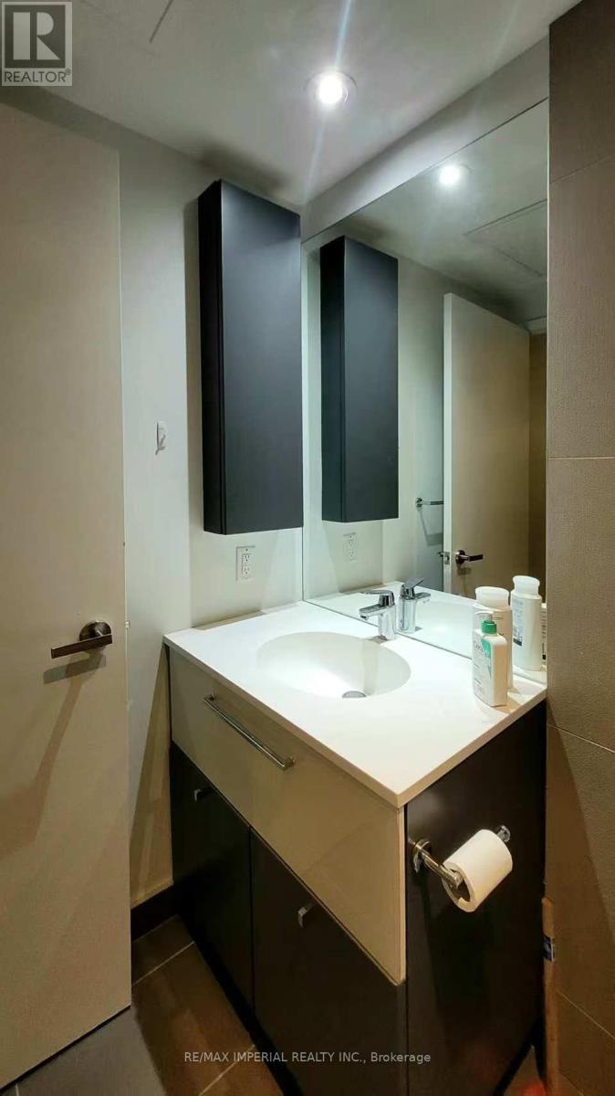 907 - 15 Grenville Street, Toronto, Ontario  M4Y 1A1 - Photo 14 - C12583958