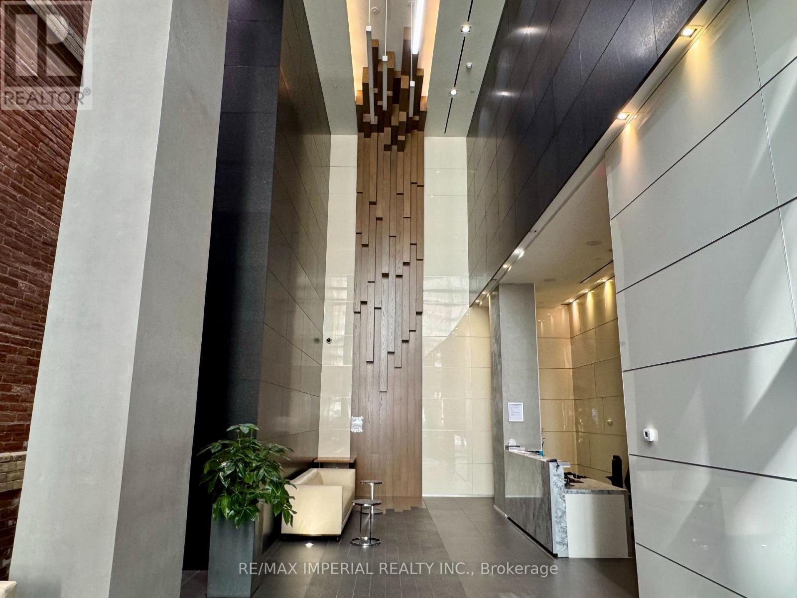 907 - 15 Grenville Street, Toronto, Ontario  M4Y 1A1 - Photo 3 - C12583958