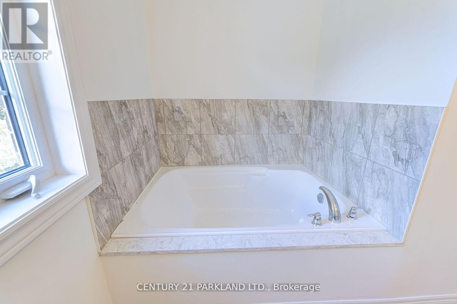 Potl #9 - 1741 Fairport Road, Pickering, Ontario L1V 1S9 - Photo 3 - E12583926