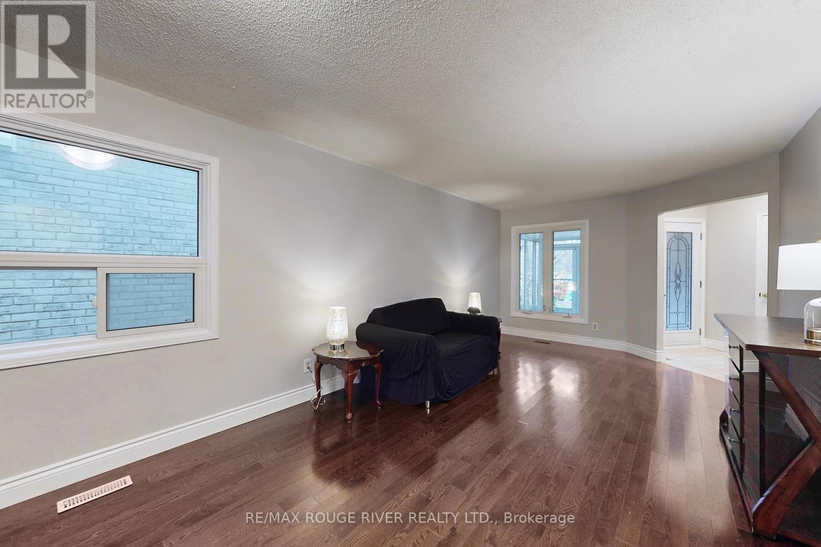 53 Greybeaver Trail, Toronto, Ontario M1C 2X4 - Photo 8 - E12583964