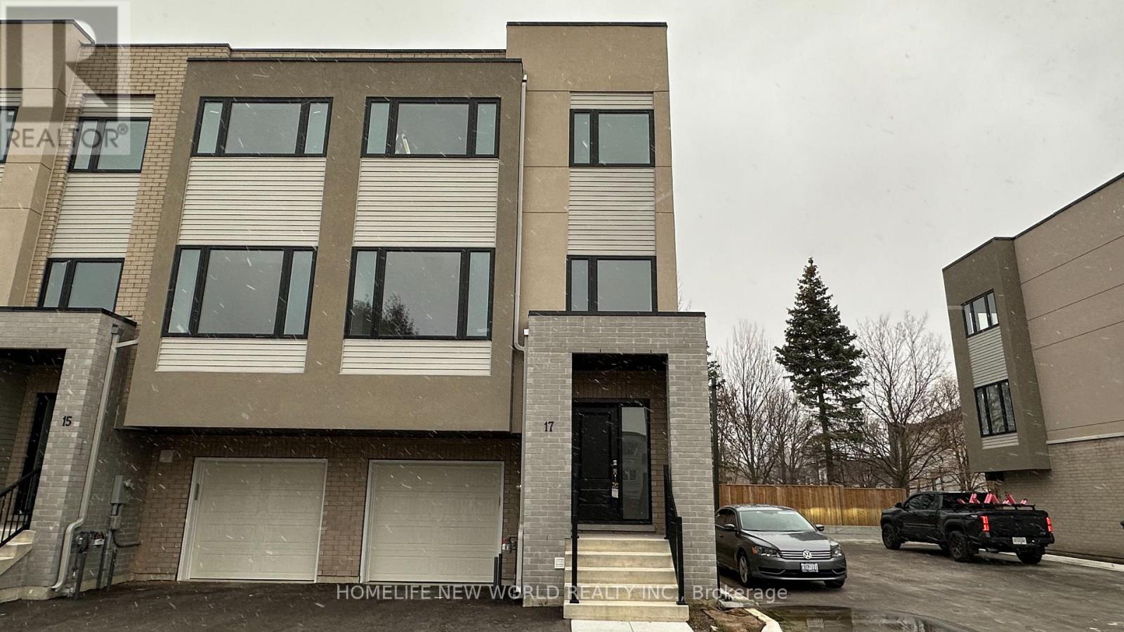 17 CARL HILL LANE, Richmond Hill, Ontario