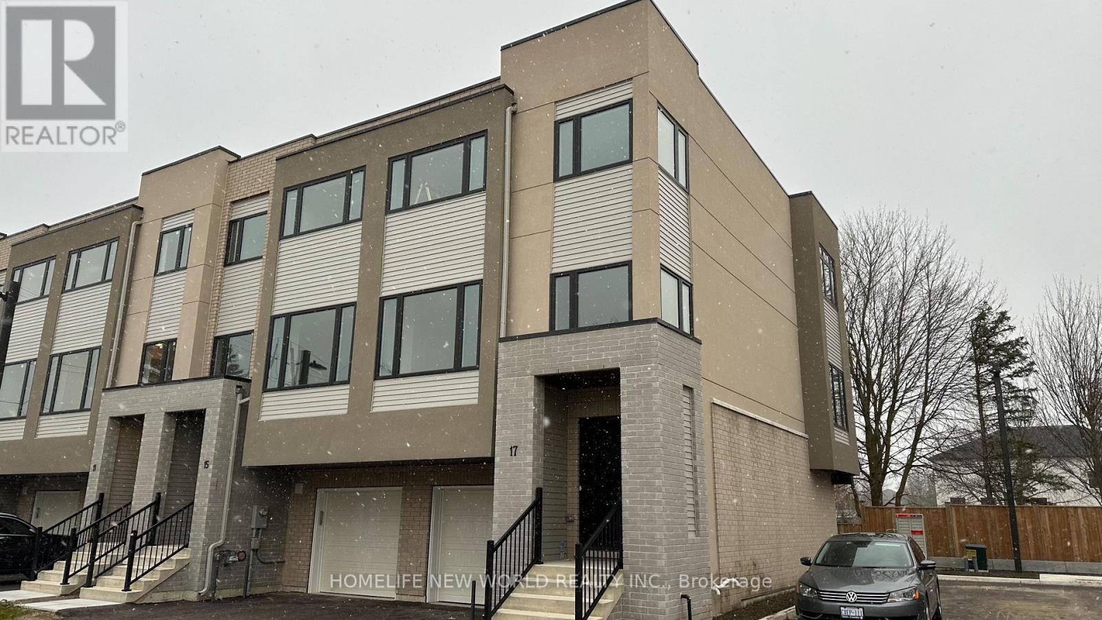 17 Carl Hill Lane, Richmond Hill, Ontario  L4C 7A6 - Photo 3 - N12582120