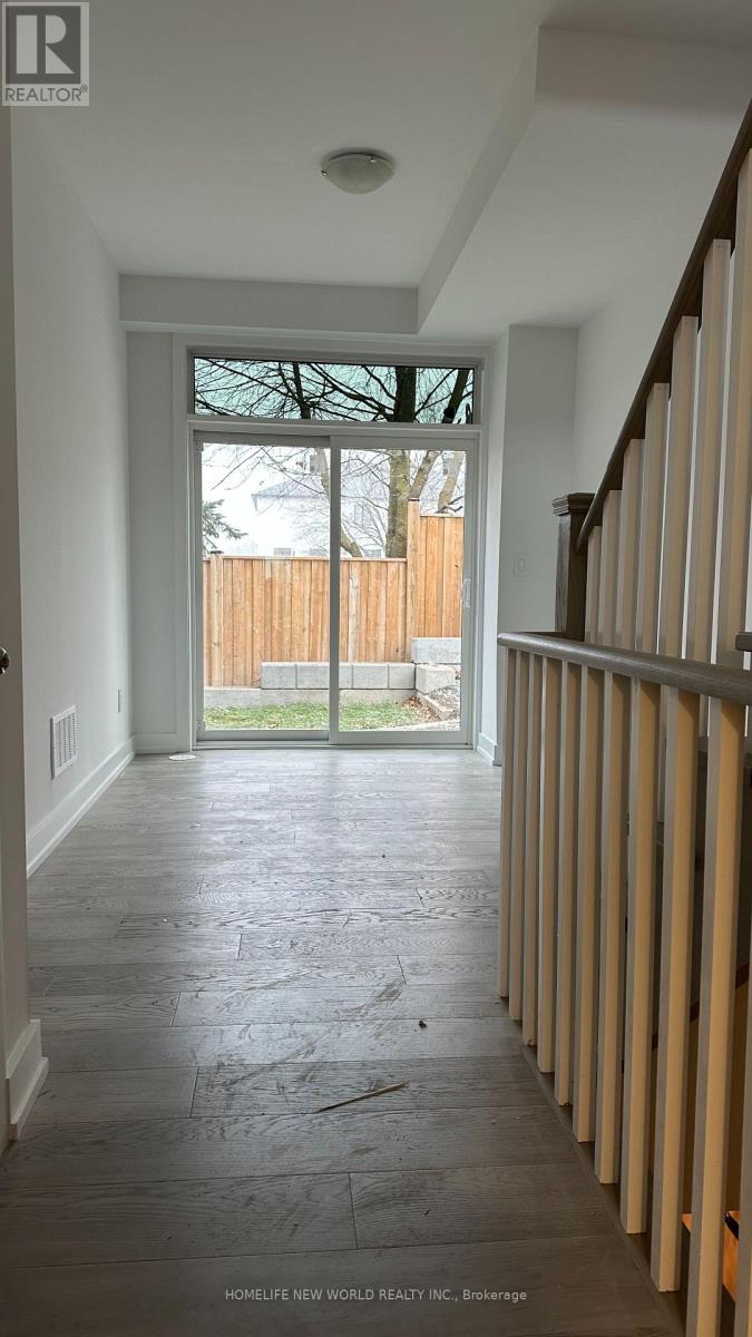 17 Carl Hill Lane, Richmond Hill, Ontario  L4C 7A6 - Photo 13 - N12582120