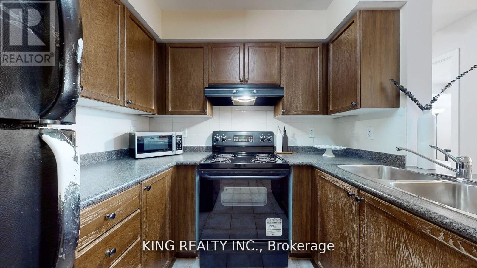 901 - 23 Oneida Crescent, Richmond Hill, Ontario L4B 0A2 - Photo 21 - N12583920