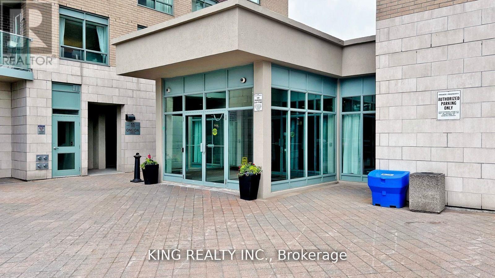 901 - 23 Oneida Crescent, Richmond Hill, Ontario L4B 0A2 - Photo 4 - N12583920