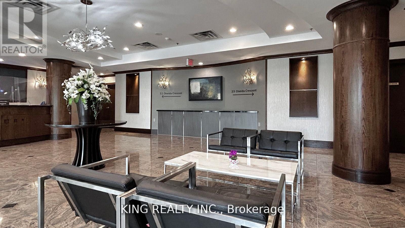 901 - 23 Oneida Crescent, Richmond Hill, Ontario L4B 0A2 - Photo 8 - N12583920