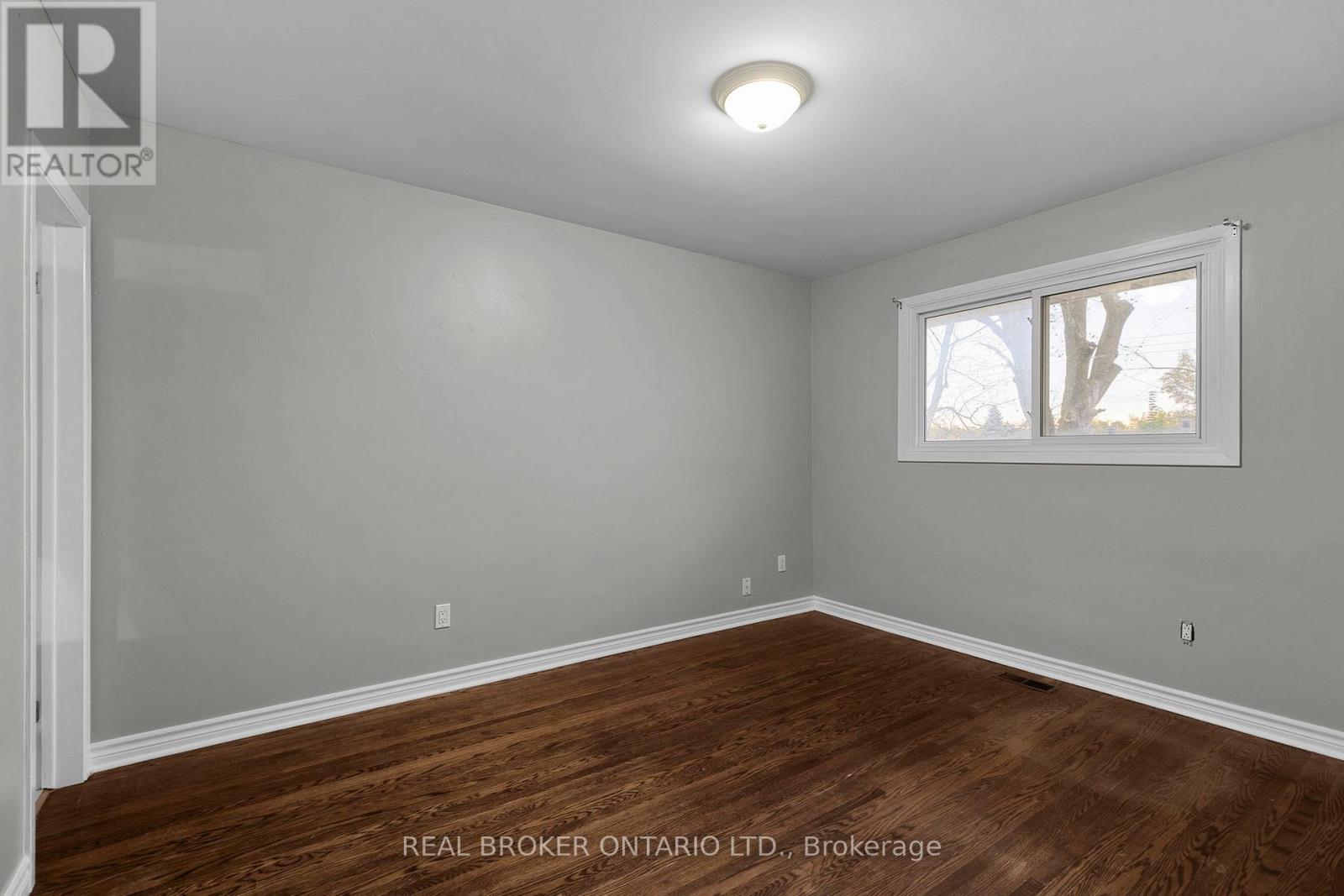 65 Ottaway Avenue, Barrie, Ontario  L4M 2X1 - Photo 14 - S12583916