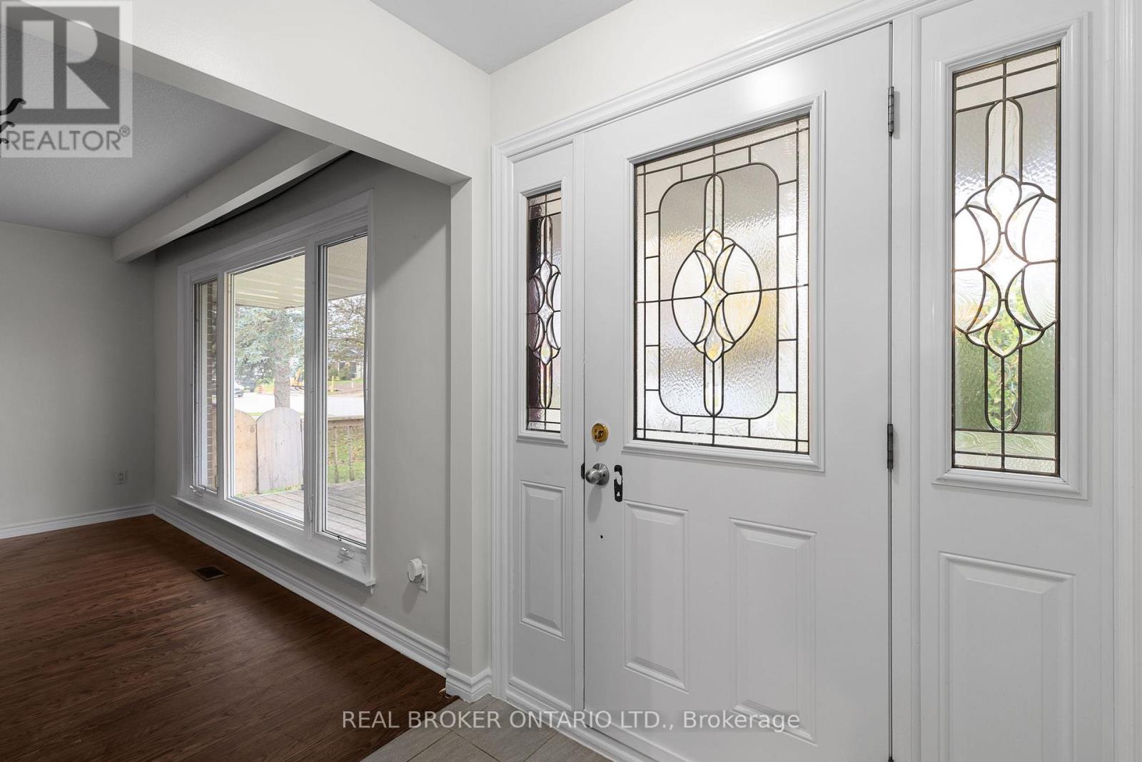 65 Ottaway Avenue, Barrie, Ontario  L4M 2X1 - Photo 4 - S12583916