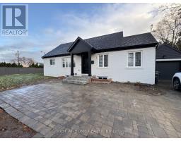 1 Random Street, Toronto (Islington-City Centre West), Ca