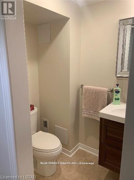 19 Constable Street, London North, Ontario  N6G 3N8 - Photo 12 - X12583986