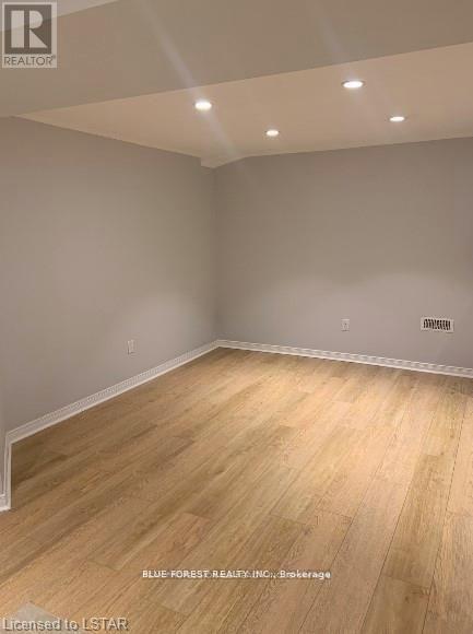 19 Constable Street, London North, Ontario  N6G 3N8 - Photo 8 - X12583986