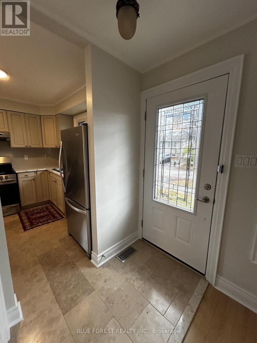 19 Constable Street, London North, Ontario  N6G 3N8 - Photo 2 - X12583988