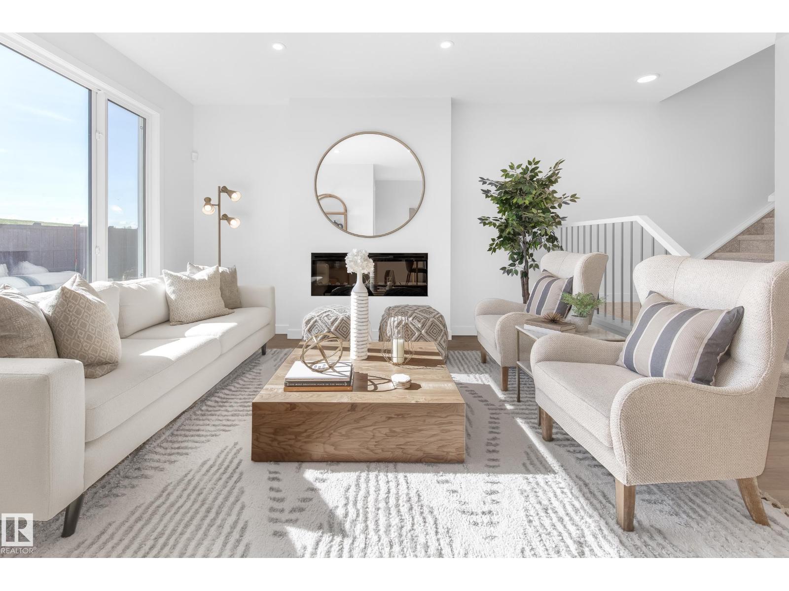 8960 Elves Lo Nw, Edmonton, Alberta  T6M 3G3 - Photo 3 - E4466920