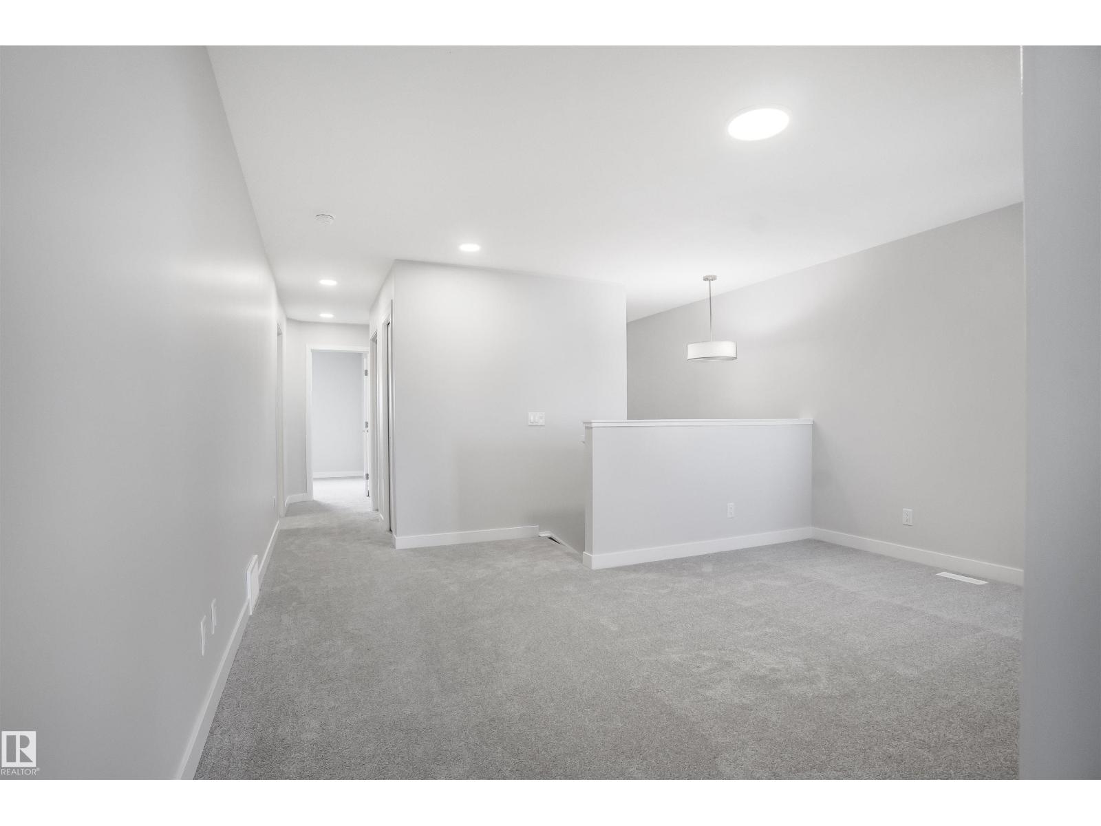 8960 Elves Lo Nw, Edmonton, Alberta  T6M 3G3 - Photo 6 - E4466920