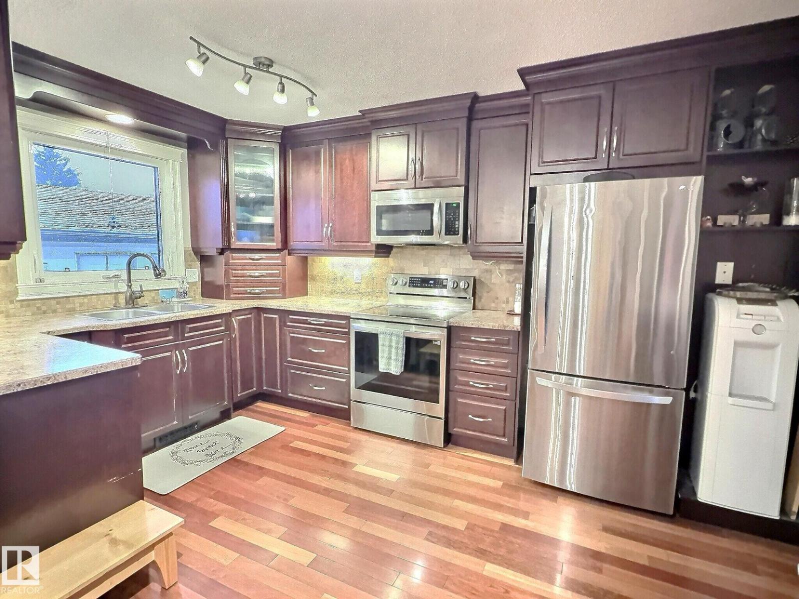 1712 36 St Nw, Edmonton, Alberta  T6L 2P5 - Photo 8 - E4466921