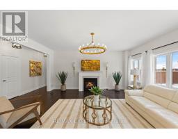 16 VIVIAN CREEK ROAD, East Gwillimbury, Ontario