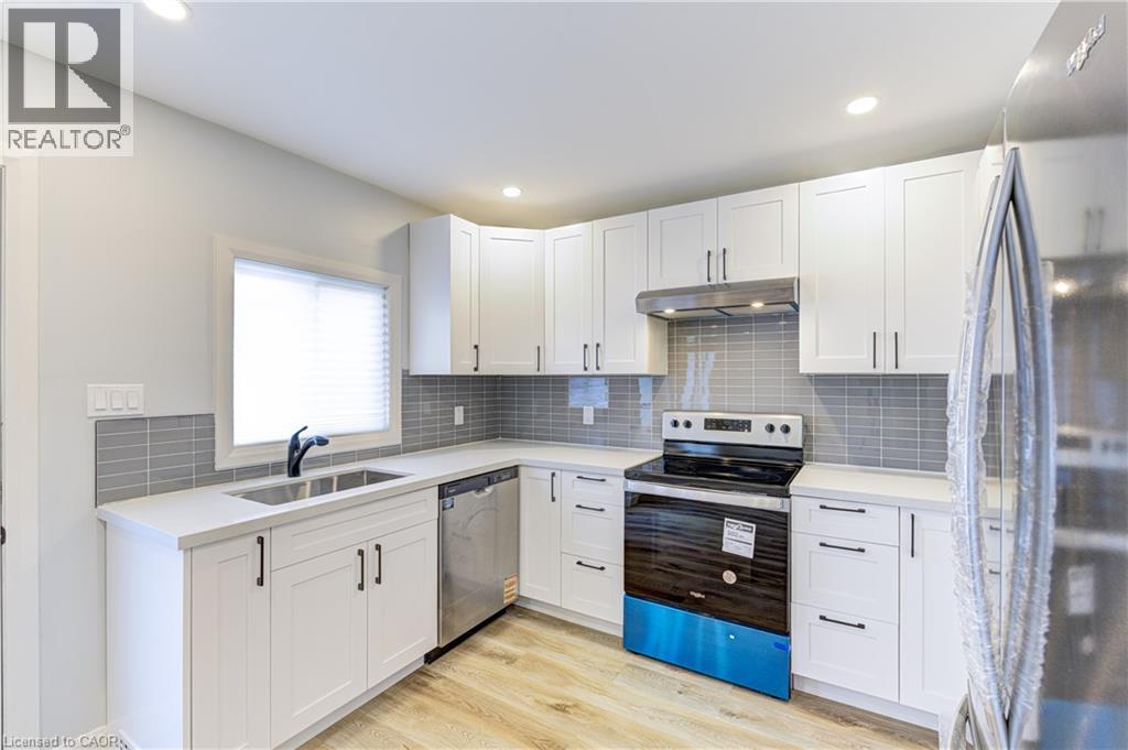 242 East 28th Street, Hamilton, Ontario  L8V 3J1 - Photo 11 - 40787034