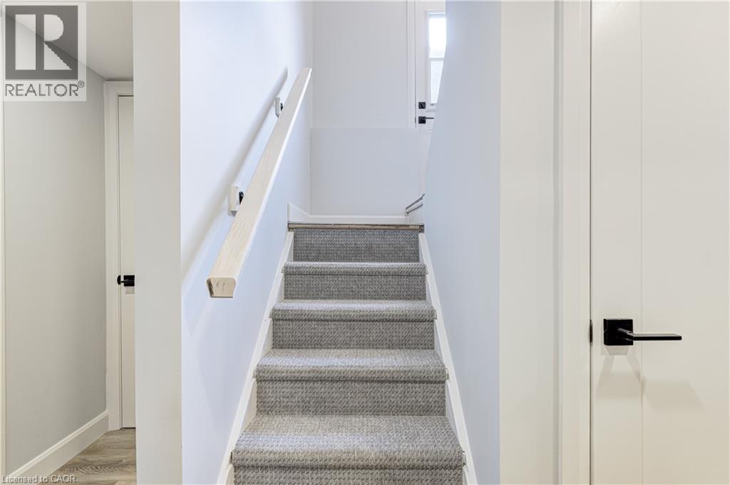 242 East 28th Street, Hamilton, Ontario  L8V 3J1 - Photo 17 - 40787034