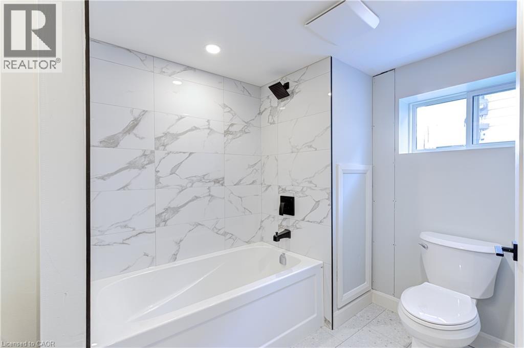 242 East 28th Street, Hamilton, Ontario  L8V 3J1 - Photo 26 - 40787034