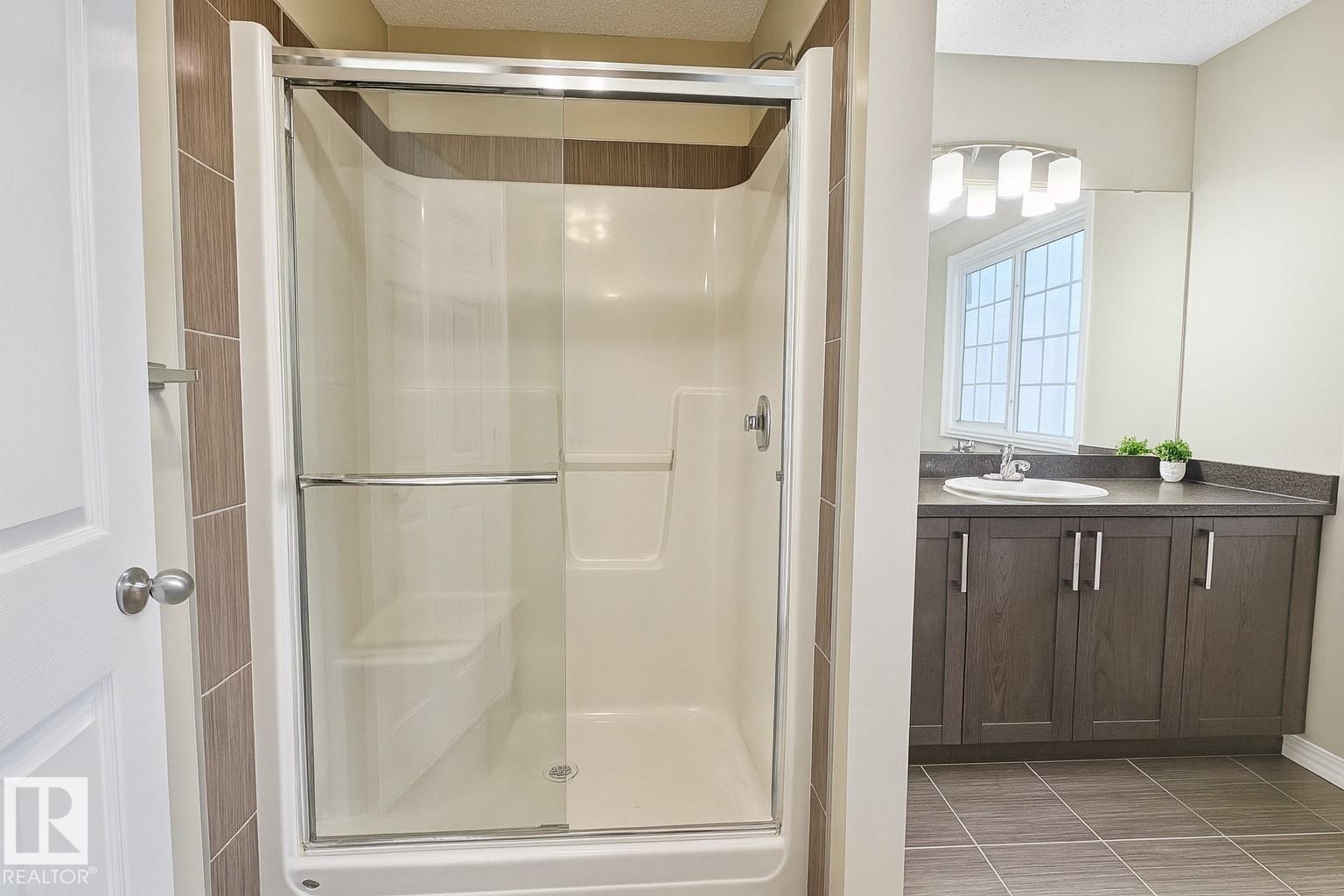 754 Eagleson Cr Nw, Edmonton, Alberta  T6M 0V2 - Photo 19 - E4466814