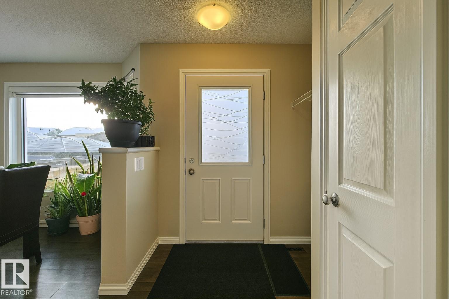 754 Eagleson Cr Nw, Edmonton, Alberta  T6M 0V2 - Photo 6 - E4466814