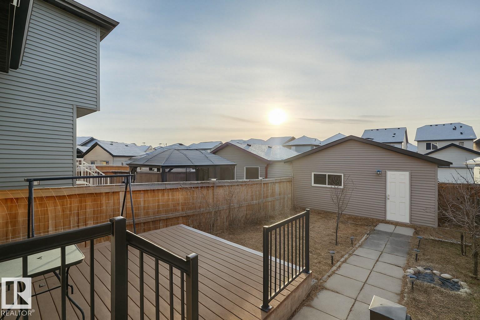 754 Eagleson Cr Nw, Edmonton, Alberta  T6M 0V2 - Photo 5 - E4466814