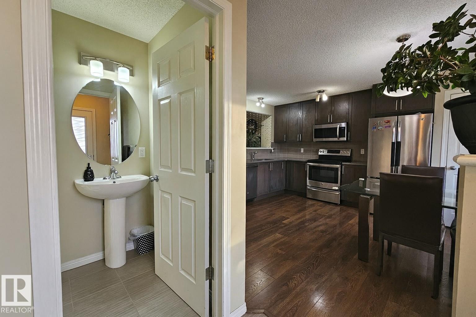 754 Eagleson Cr Nw, Edmonton, Alberta  T6M 0V2 - Photo 10 - E4466814