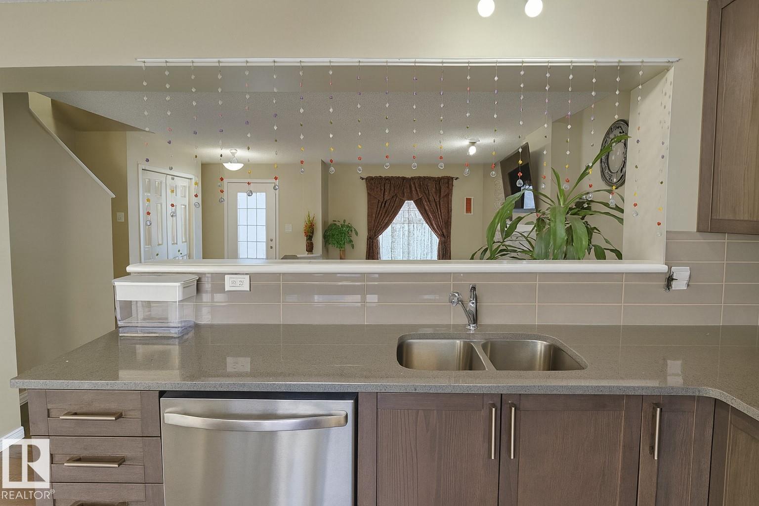 754 Eagleson Cr Nw, Edmonton, Alberta  T6M 0V2 - Photo 9 - E4466814