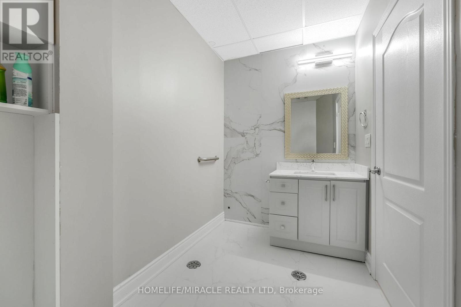 112 - 2 Automatic Drive, Brampton, Ontario  L6S 6K8 - Photo 18 - W12583966