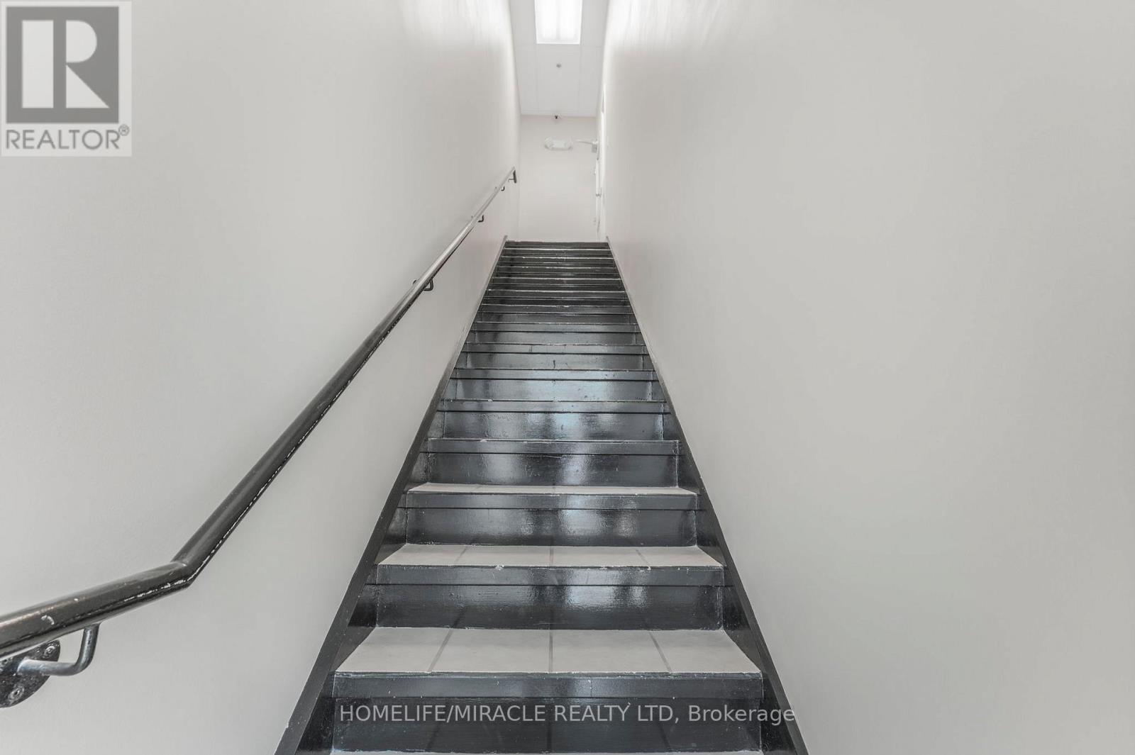 112 - 2 Automatic Drive, Brampton, Ontario  L6S 6K8 - Photo 24 - W12583966