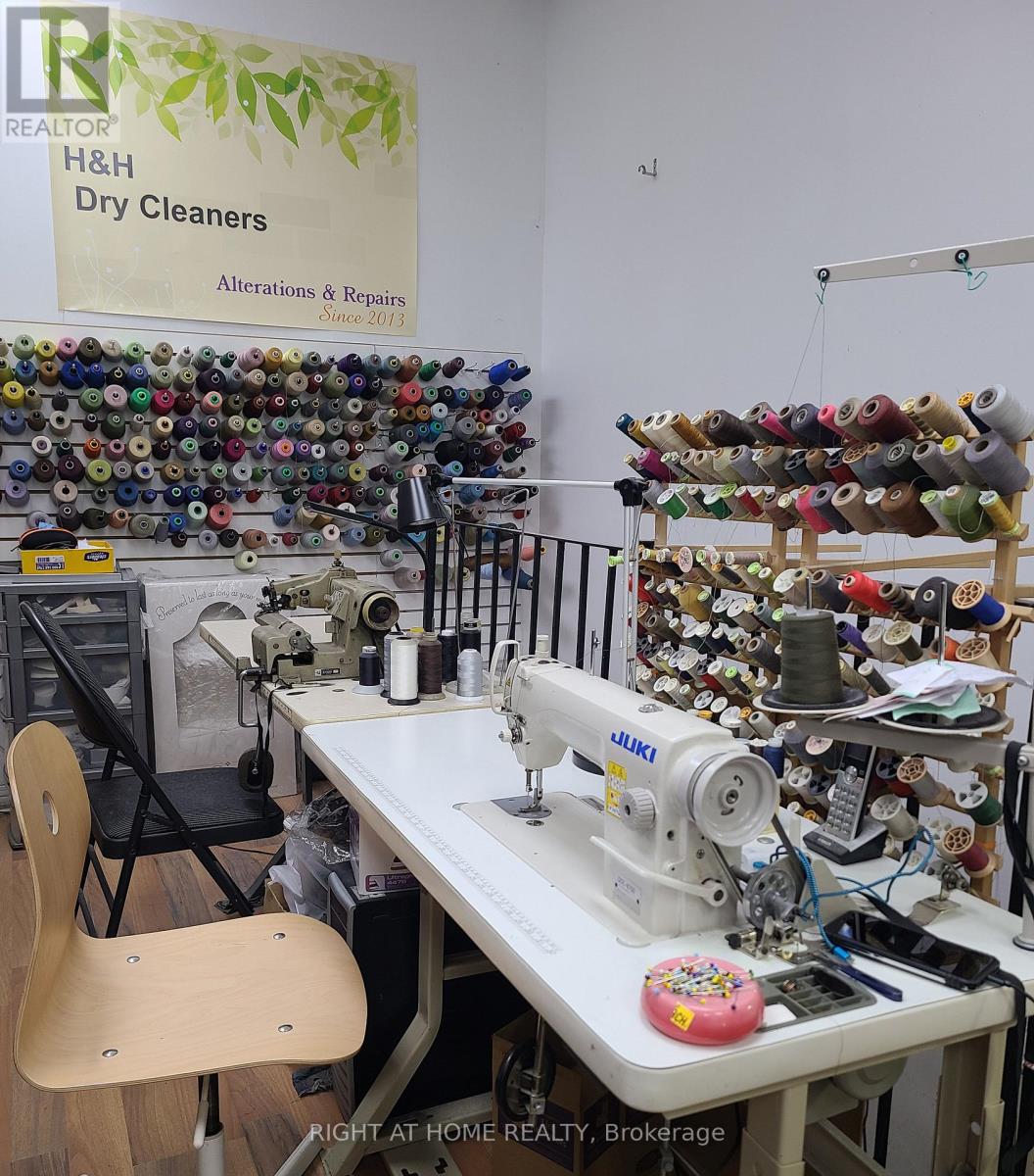 2207 Gerrard Street E, Toronto, Ontario M4E 2C8 - Photo 10 - E12583978