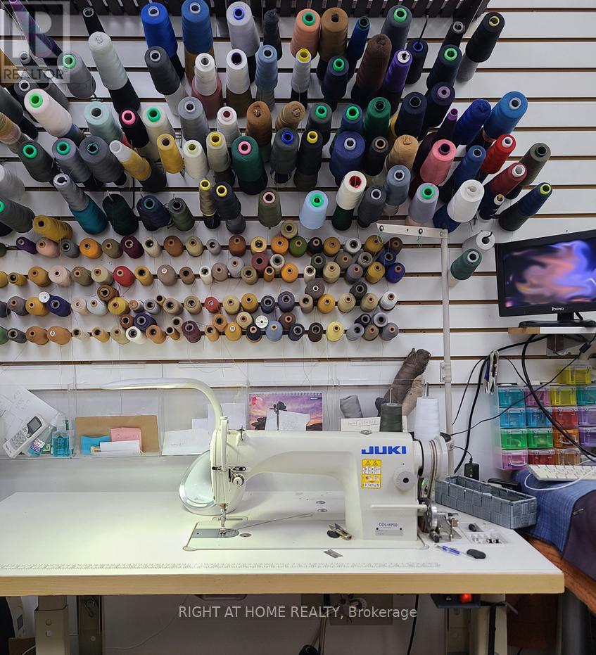 2207 Gerrard Street E, Toronto, Ontario M4E 2C8 - Photo 8 - E12583978