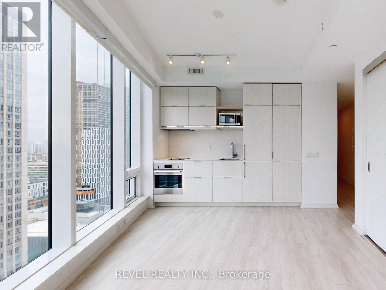 2412 - 197 Yonge Street, Toronto (Church-Yonge Corridor), Ontario  M5B 1M4 - Photo 11 - C12583998