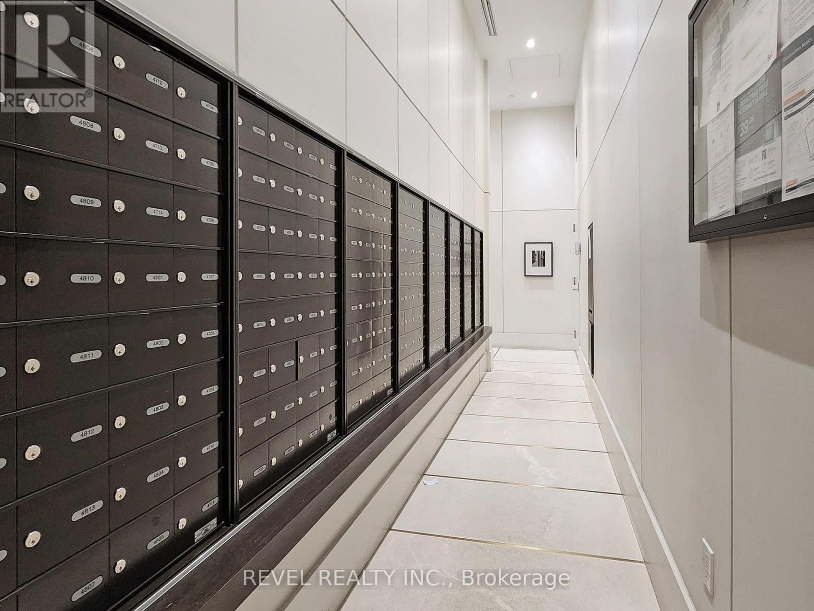 2412 - 197 Yonge Street, Toronto (Church-Yonge Corridor), Ontario  M5B 1M4 - Photo 34 - C12583998