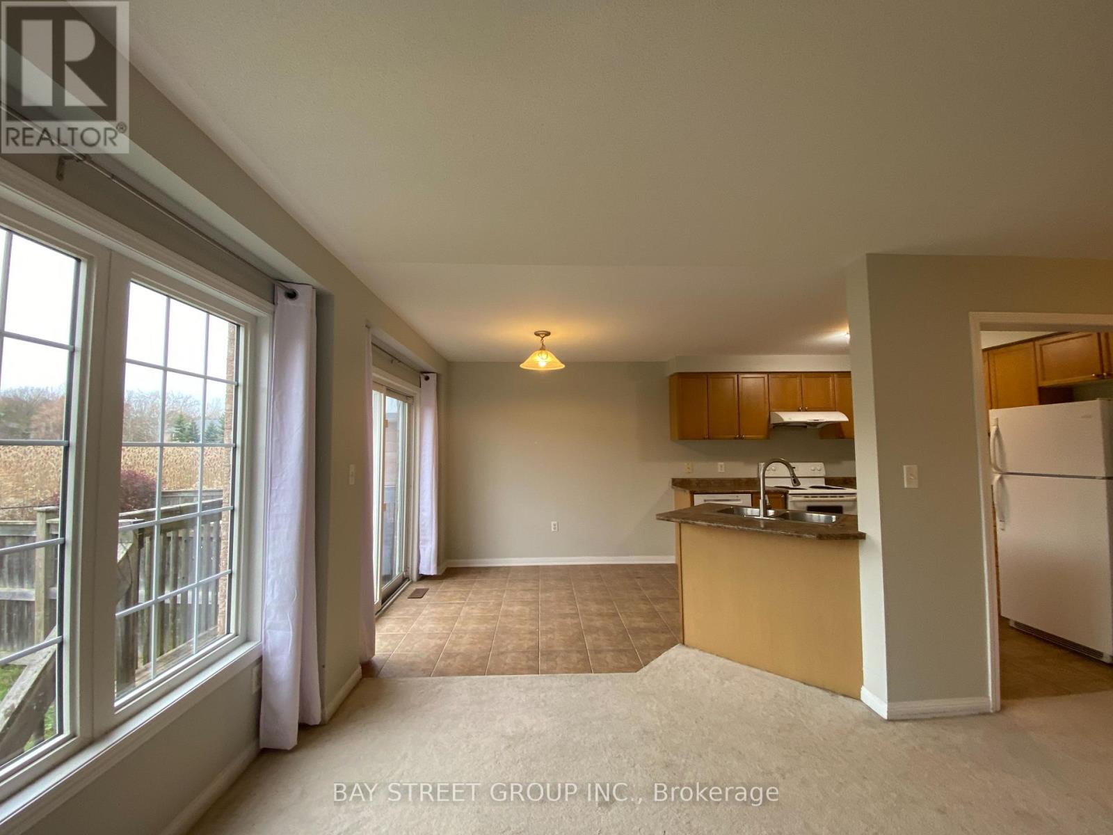 253 Weldon Road, Whitchurch-Stouffville, Ontario  L4A 0A4 - Photo 8 - N12562830