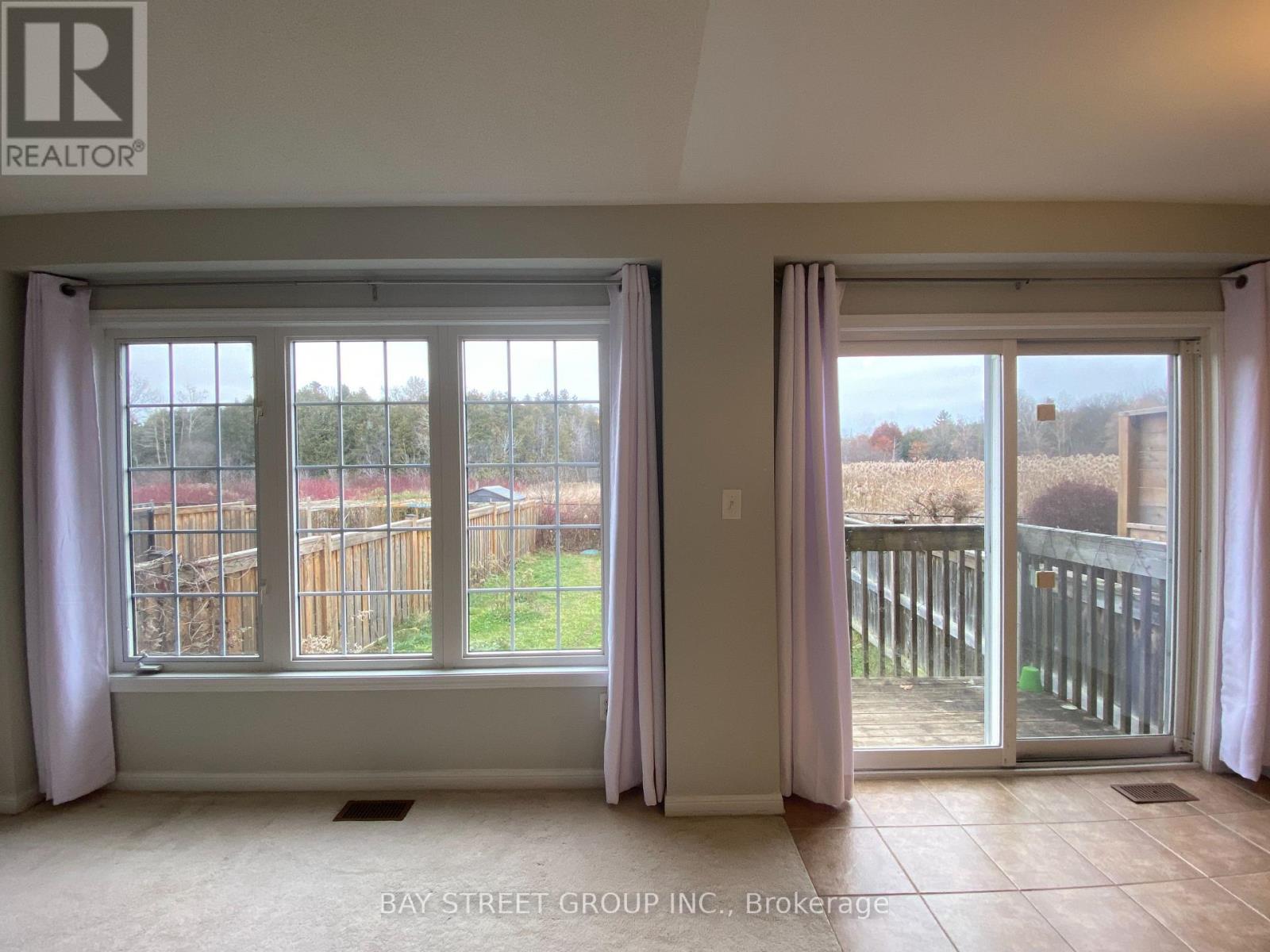 253 Weldon Road, Whitchurch-Stouffville, Ontario  L4A 0A4 - Photo 6 - N12562830