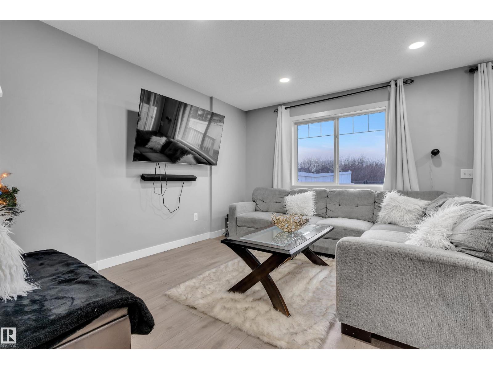 1748 27 St Nw, Edmonton, Alberta  T6T 2G5 - Photo 12 - E4466924