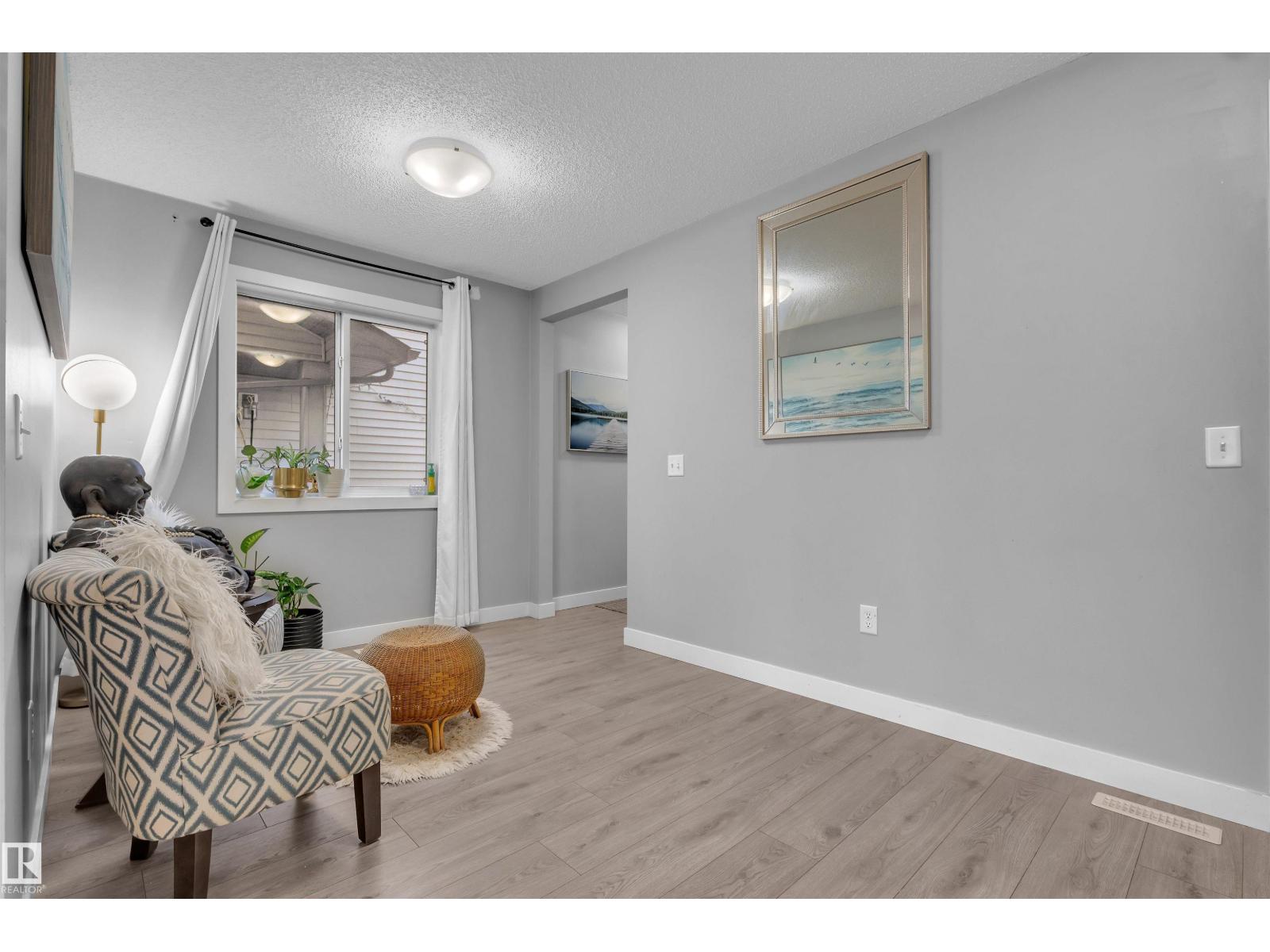 1748 27 St Nw, Edmonton, Alberta  T6T 2G5 - Photo 7 - E4466924