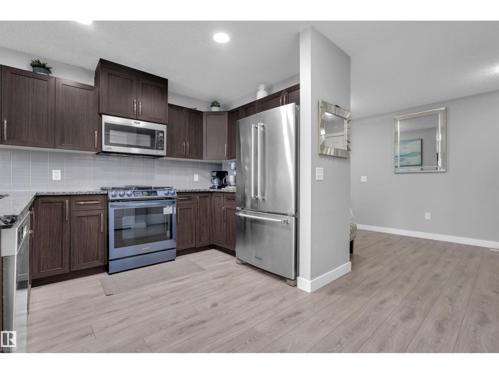 1748 27 St Nw, Edmonton, Alberta  T6T 2G5 - Photo 9 - E4466924