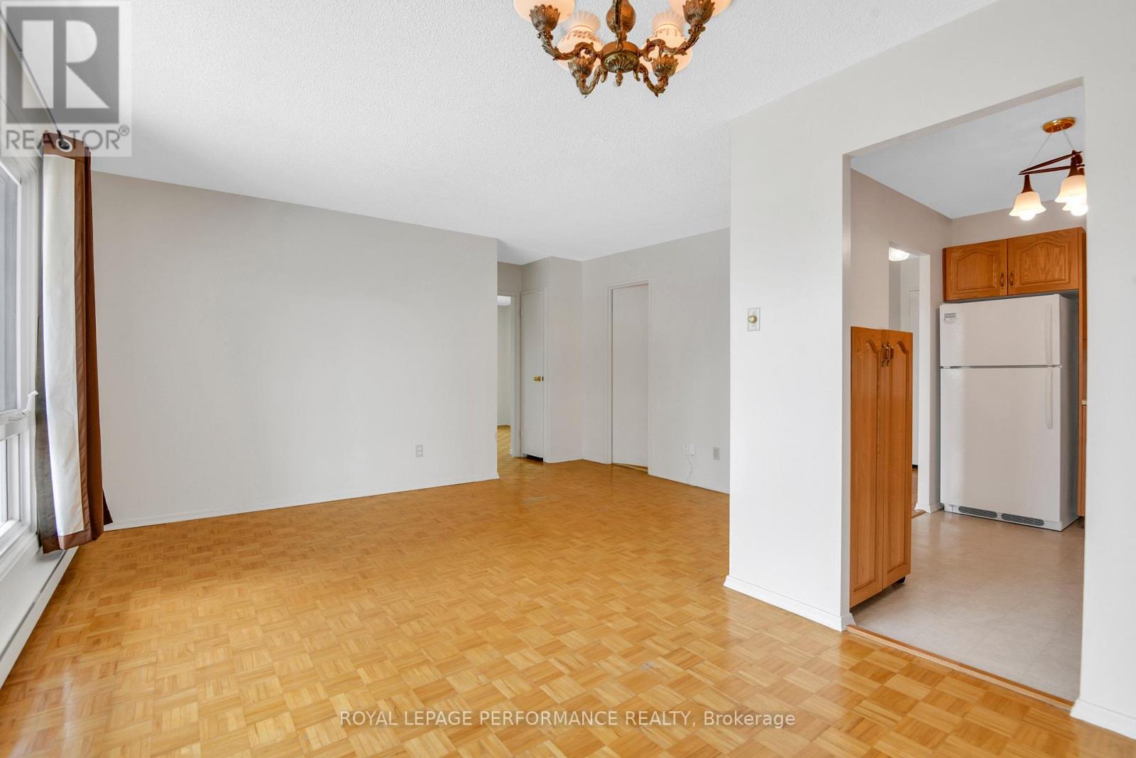 202 - 158 B Mcarthur Avenue, Ottawa, Ontario  K1L 8C9 - Photo 13 - X12584000